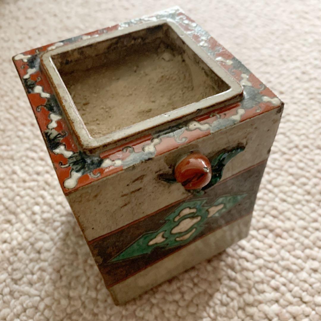 骨董屋に（多分）騙されて買った香炉　正方形