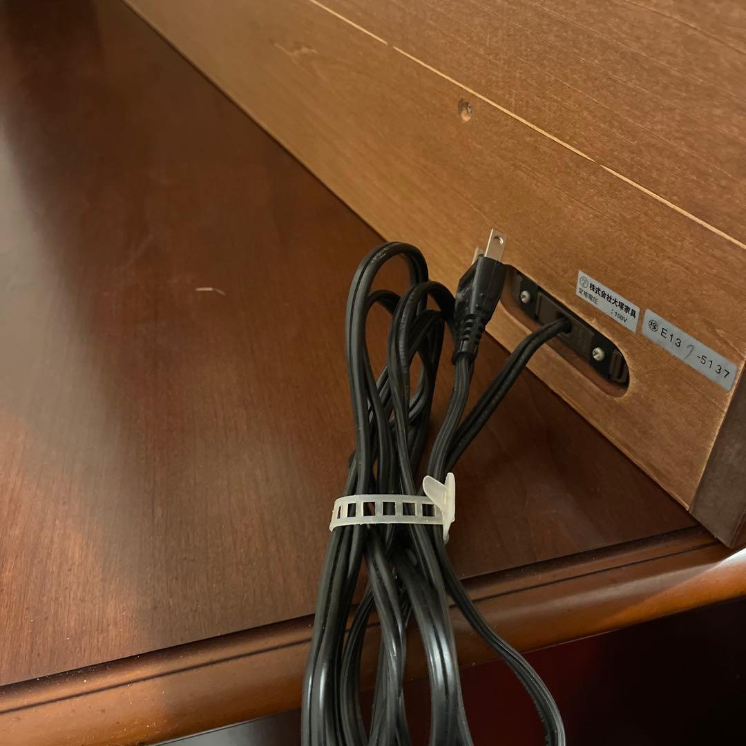 ◆リン・ホーリン社 ◆学習デスク◆コンセント二口付き