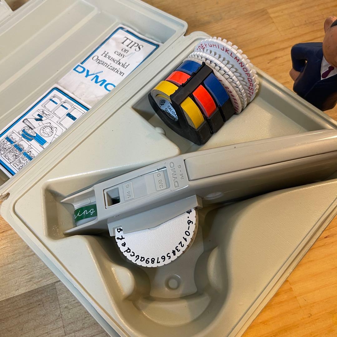 ■製品保証■ 【繋がる筆記体・文字盤4個】ダイモ M-6 DYMO 175-17