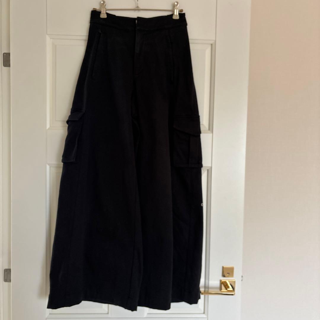 alo ショーオフ カーゴ ワイドレッグ トラウザー