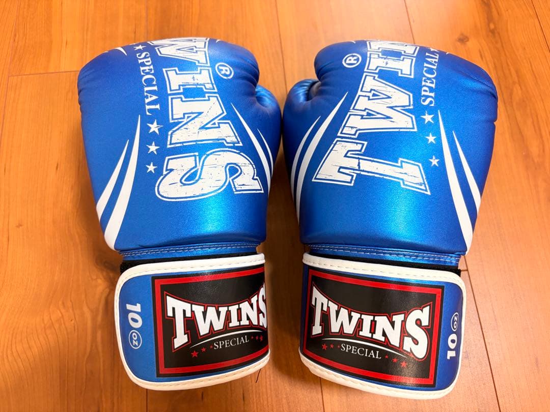 ✨ 新品 TWINS SPECIAL 10oz ボクシンググローブ（ブルー）✨