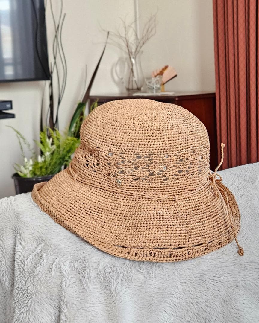 ◆ヘレンカミンスキー【未使用】レアなラフィアハット 一点もの！4万 プリム幅8㎝