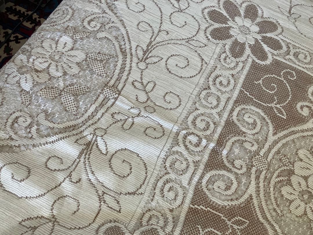 フランス製ビンテージ花柄大テーブルクロスとナプキン6セット　ベージュ白系　未使用